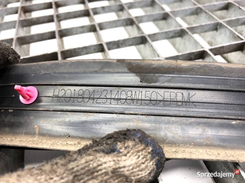 USZCZELKA PROGU LEWA LEXUS NX SUV