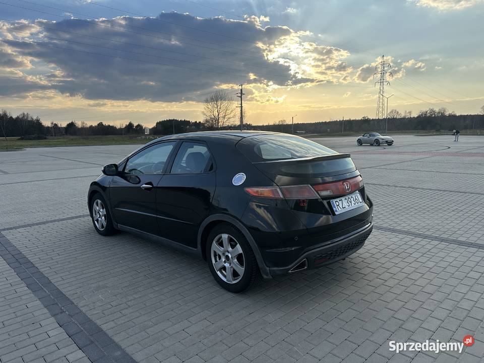 Honda Civic VIII 18 Sprzedam UFO z silnikiem 18 Civic podkarpackie