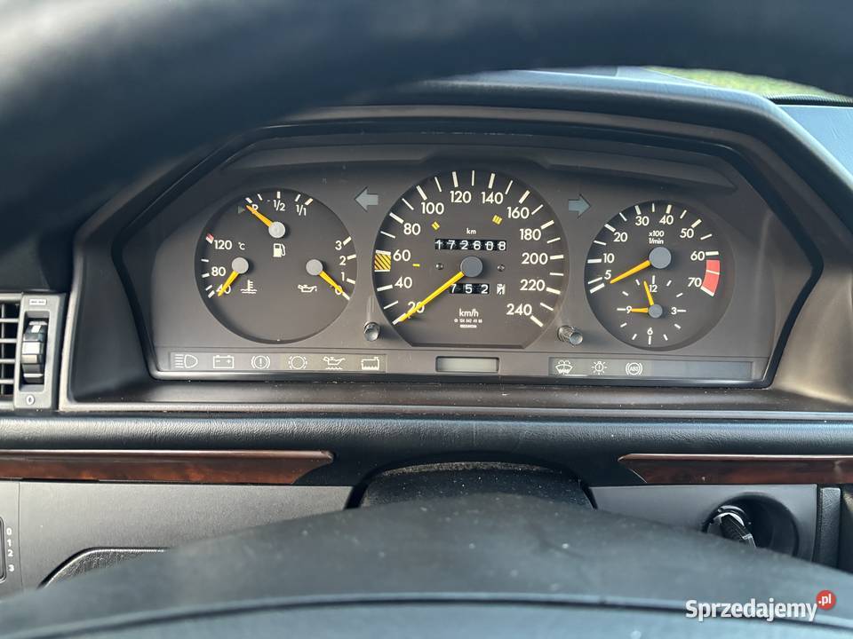 Mercedes w124 26 automatStan idealny Poznań sprzedam