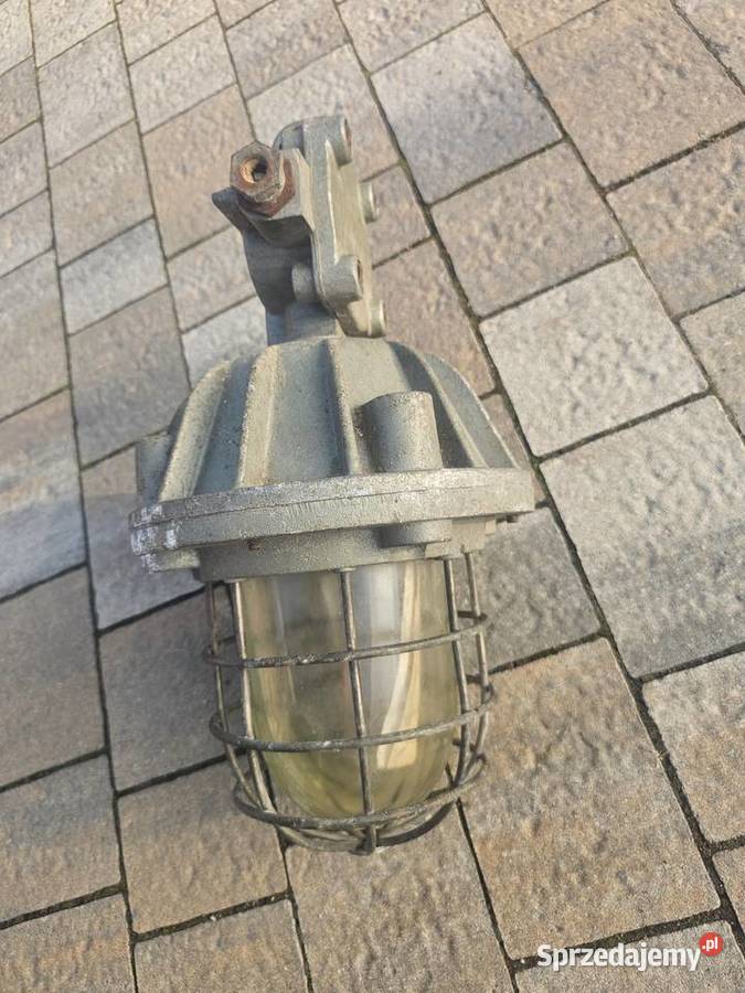 Lampa industrialna z PRL