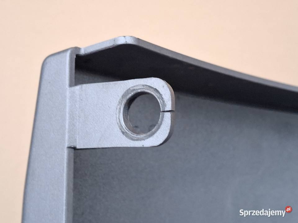 VOLVO FH5 ZDERZAK POSZYCIE ZDERZAKA ŚRODEK ciężarowe Bieleń