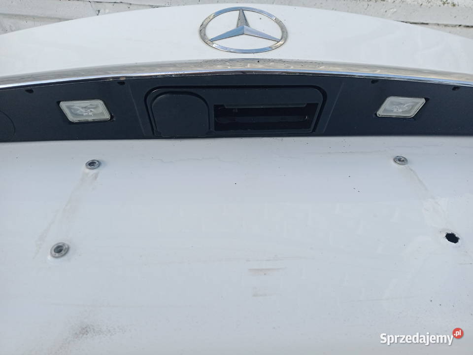 KLAPA BAGAŻNIKA MERCEDES CKLASA W 205 SEDAN 1421 Rakoniewice