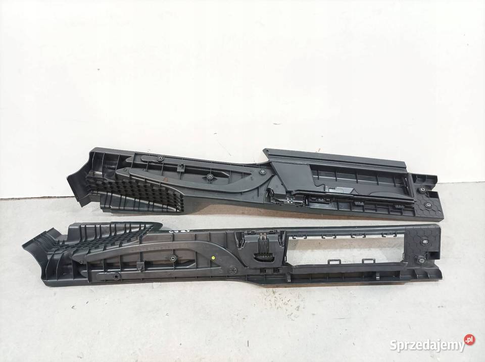 OSŁONA MOCOWANIE ROLETY LEWE PRAWE KPL KOMBI VW Rok produkcji 2016 sprzedam