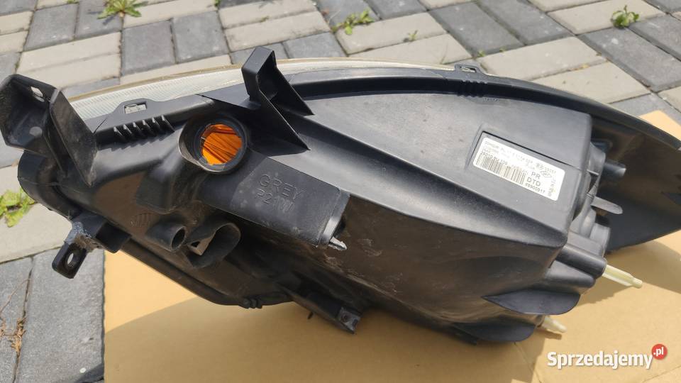 Lampa prawy przód Nissan note E11 nieuszkodzony Note Myślachowice