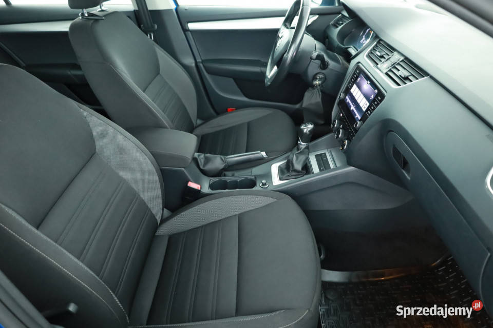 Skoda Octavia 15 TSI nieuszkodzony