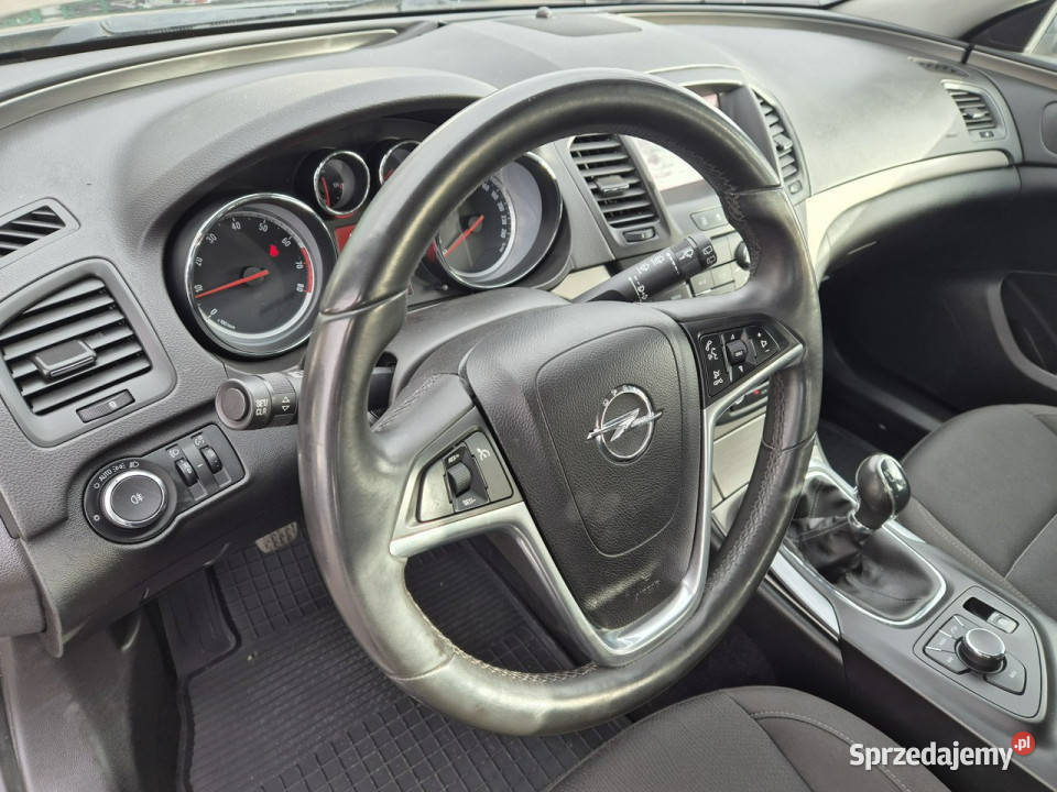 Opel Insignia Kombi 18 16v 140 Zarejestrowana A czarny kujawsko-pomorskie Gniewkowo sprzedam