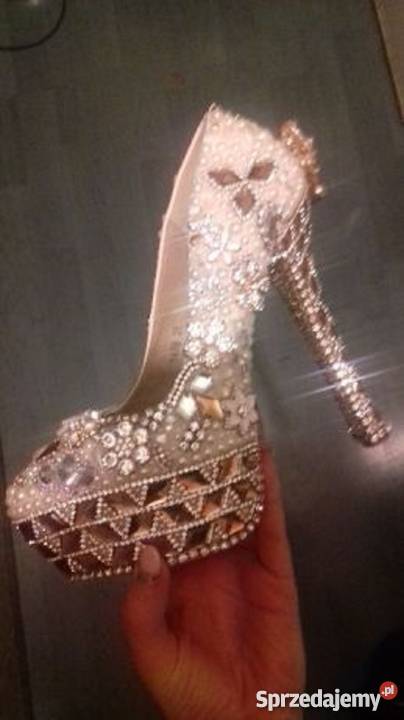 Sukienka na sylwestra sukienka z kryształkami Poznań