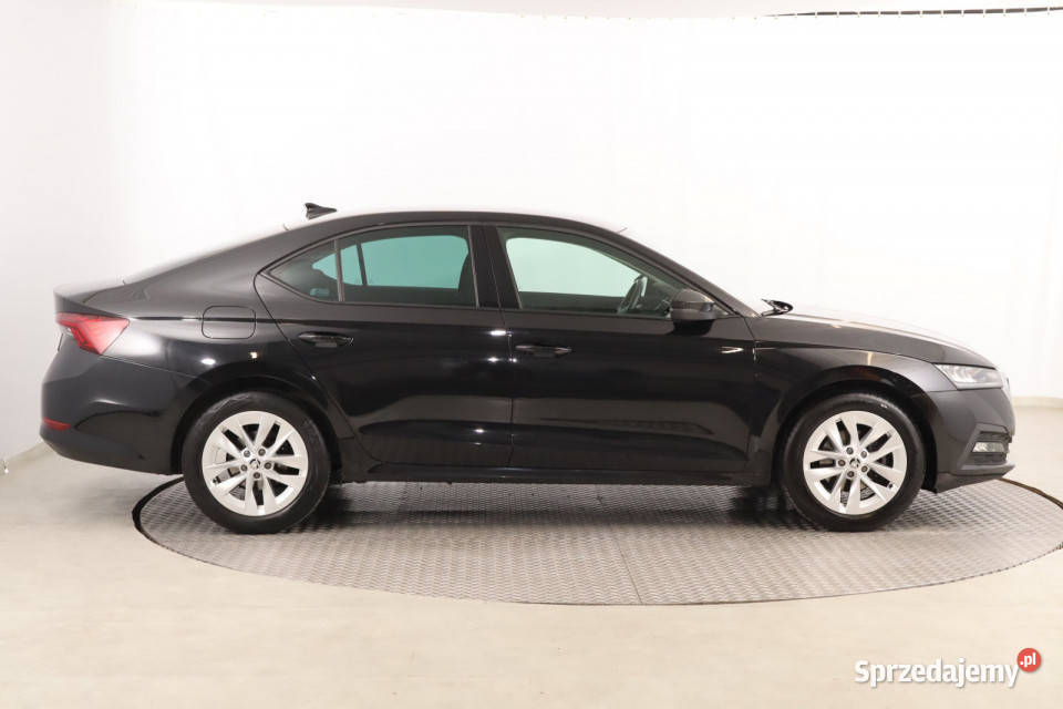 Skoda Octavia 15 TSI Hatchback sprzedam