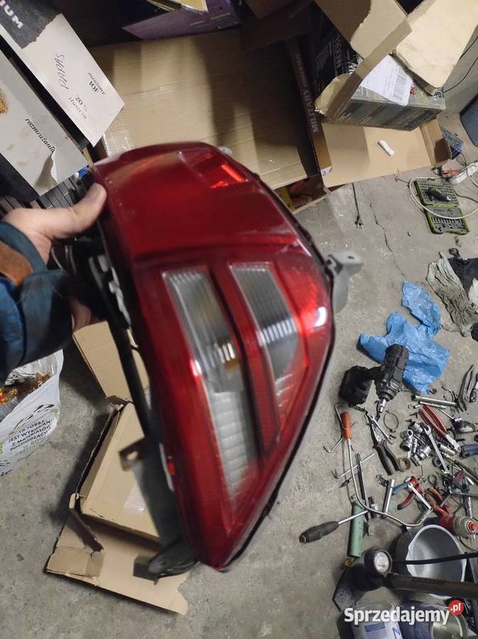 Suzuki Burgman AN 400 lampa tył Dębica