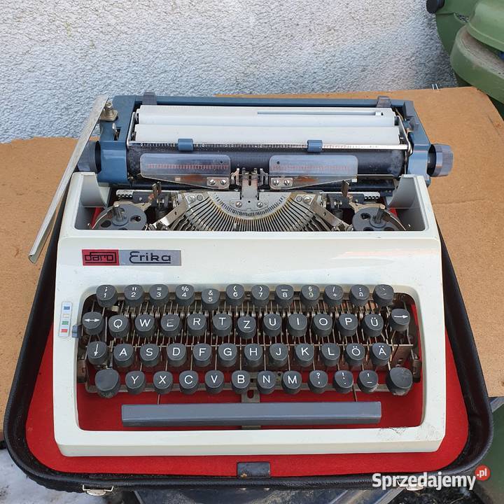 Antyk maszyna do pisania  w walizce