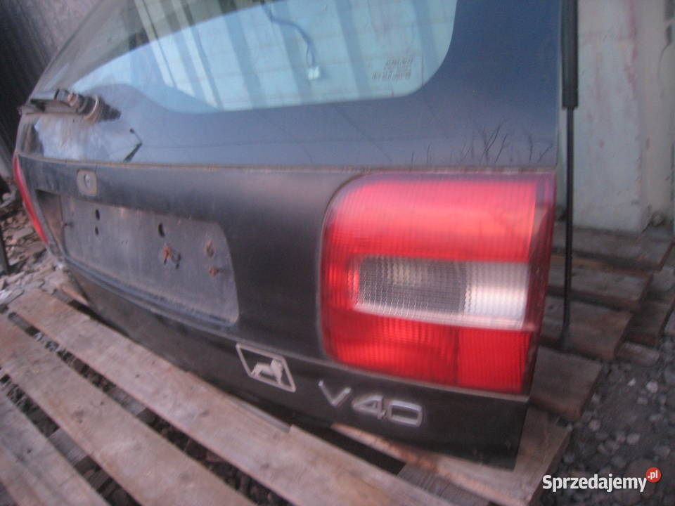 Blenda klapy tylnej tył Volvo v40 9600 środek Kraków