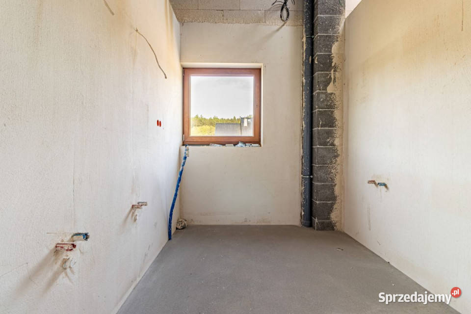 Dom bliźniak 893m2 Tyłowo