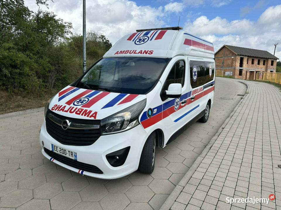 ambulansy Opel Vivaro Opel Vivaro 2016 Karetka 120KM Gostyń