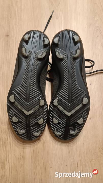 Korki Buty NIKE CV0790 rozmiar 36 wkładka 22 Łódź