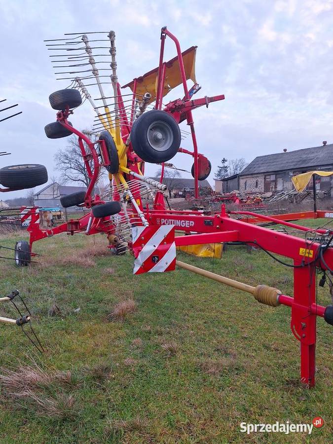 Zgrabiarka dwukaruzelowa Pottinger Class Krone