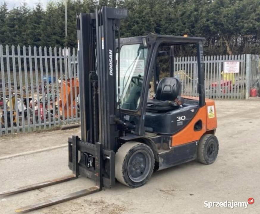 Wózek widłowy Doosan 2013 3 t diesel triplex Wózki widłowe podkarpackie Ropczyce