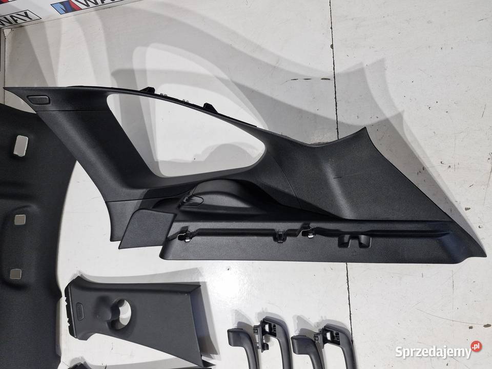 9127700 BMW X1 F48 PODSUFITKA MPAKIET CZARNA