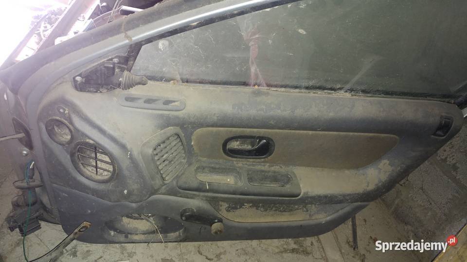 Drzwi przednie prawe laguna I Motoryzacja Wielka Wieś