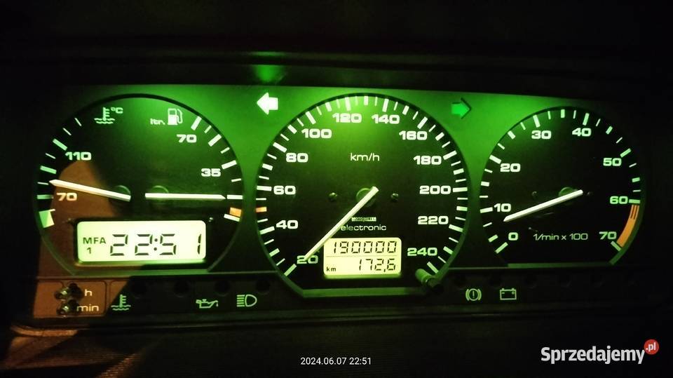 VW Passat B3 20 GL Climatronic tempomat automat lakier metallic Janów