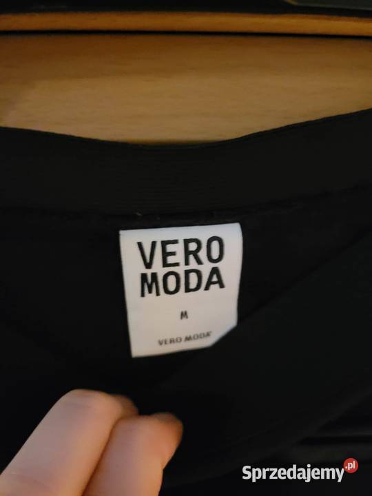Czarna spódniczka pikowana Vero Moda Warszawa