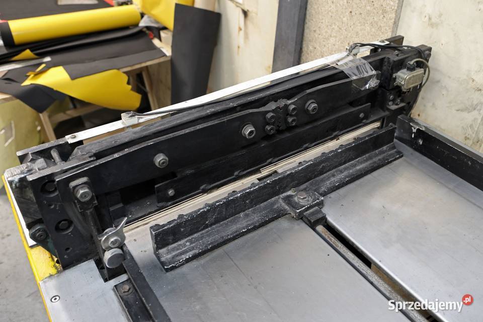 Gilotyna do papieru Grafmasz G67 krajarka Tuchom