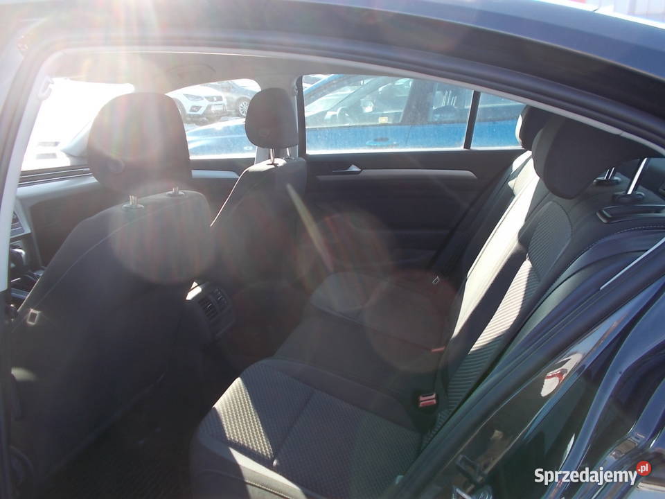 VW PASSAT 15 benzynaAutomatsalon Polska Sedan / Limuzyna Dębica