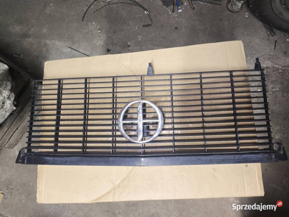 Atrapa grill chłodnicy znaczek duży fiat 125p osobowe Lutoryż