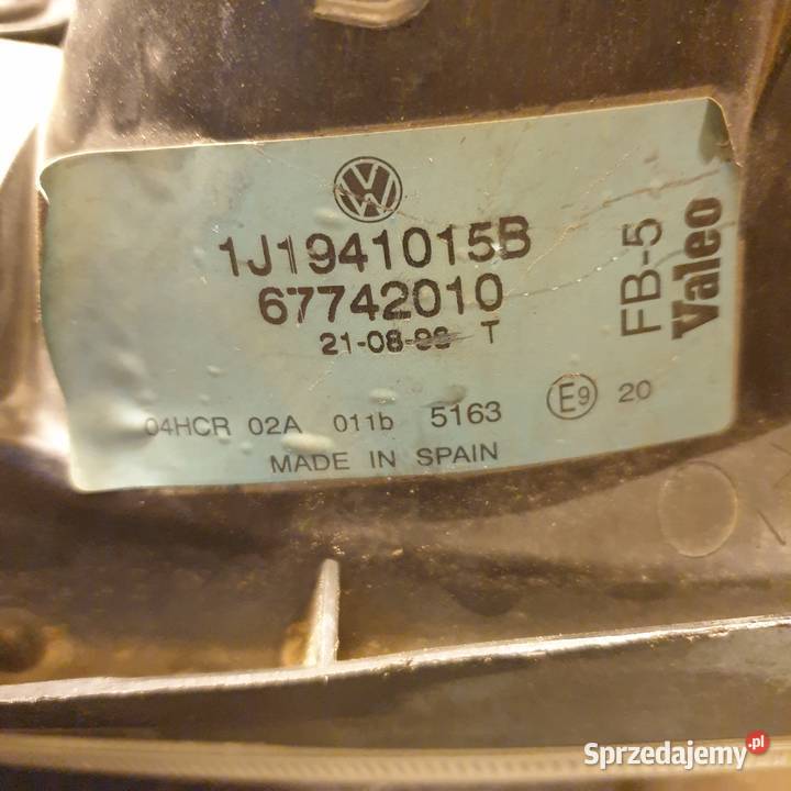GOLF IV LAMPA lewa VALEO Ostrowiec Świętokrzyski