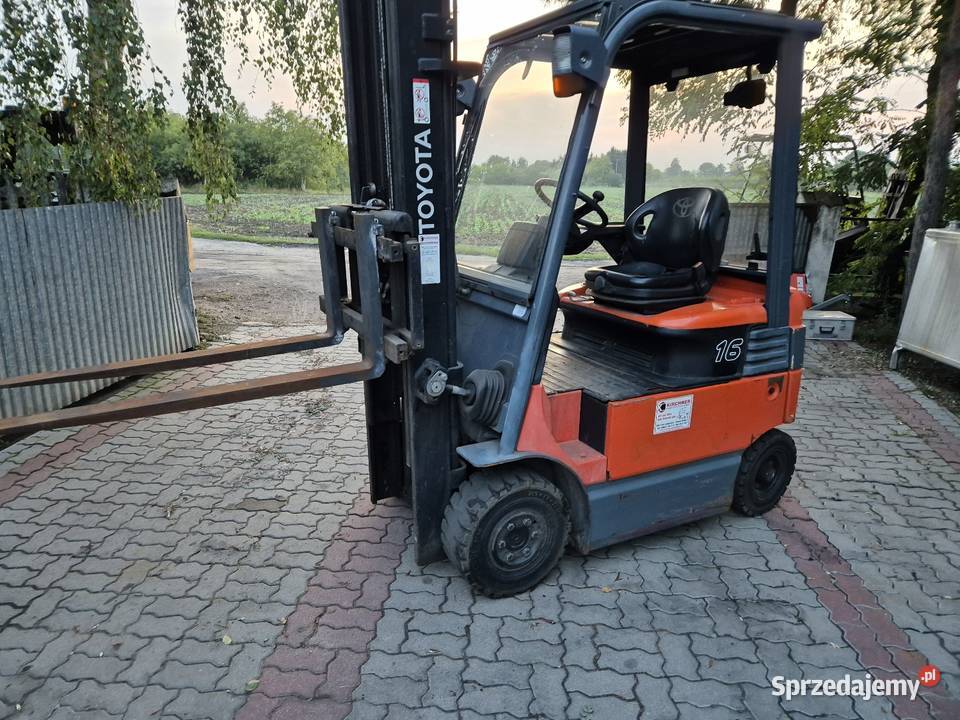 Wózek widłowy Toyota 7FBMF 16 2005r wózek Lwówek sprzedam