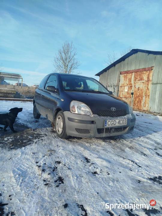 Toyota Yaris 1cm3 Czarne