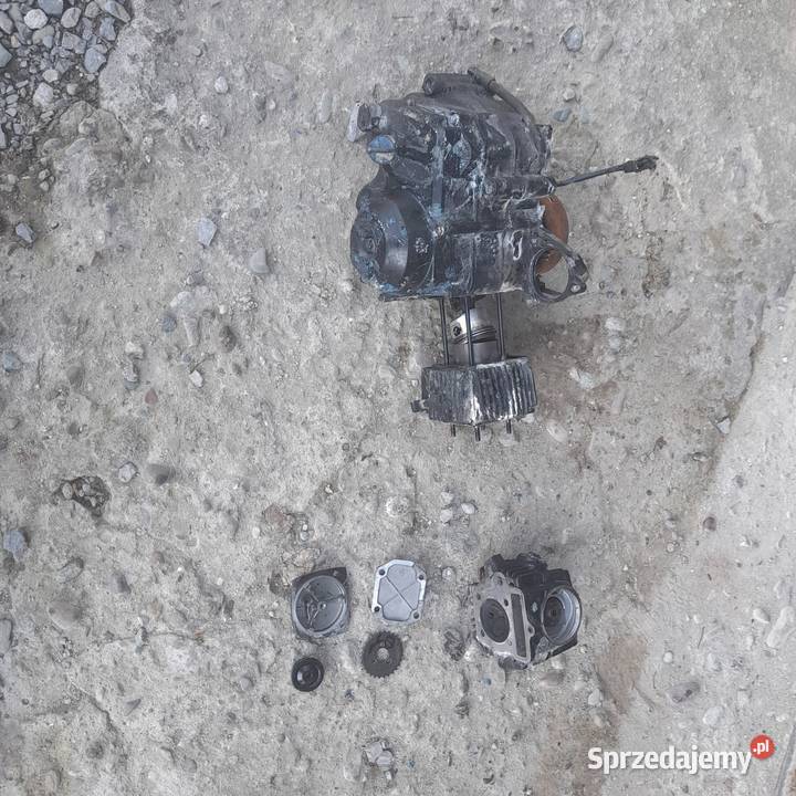 Sprzedam quada 125cc zapaleniu się do negocjacji 125cm3 Zaczarnie