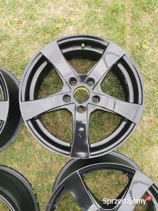 Felgi Dezent 17 rozstaw 5x1143 Radom
