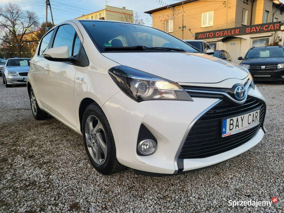Toyota Yaris 15 Hybrid 100 Org Przebieg 132 I Rok produkcji 2016 Pabianice