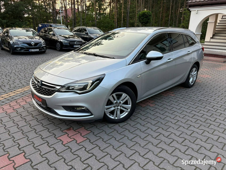 Opel Astra 14 Turbo 150 Półskóry Kamera cofania srebrny Lipówki