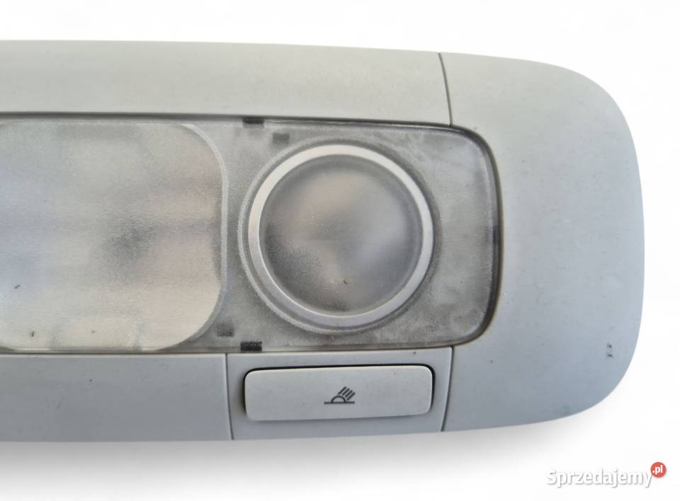 LAMPKA PODSUFITKI OŚWIETLENIE KABINY VW GOLF V Oświetlenie kabiny sprzedam