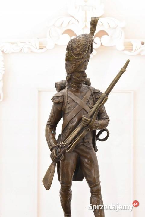 Grenadier Piękny Żołnierz z Brązu Figura