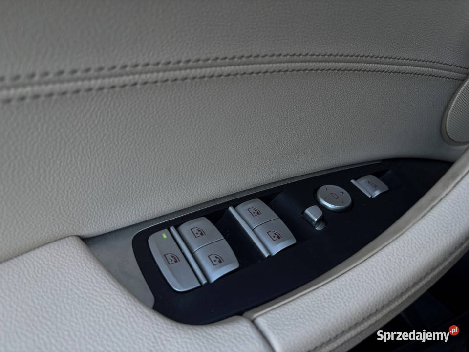 FV23 Hak Panorama Aktywny tempomat Fotele Rok produkcji 2020