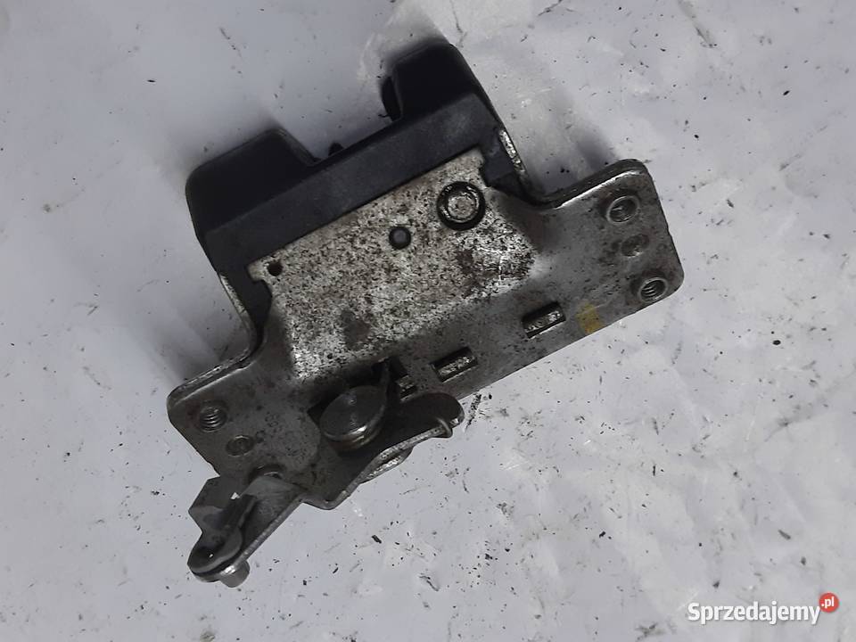 Opel Omega B kombi zamek klapy tylnej tył osobowe Ksawerów