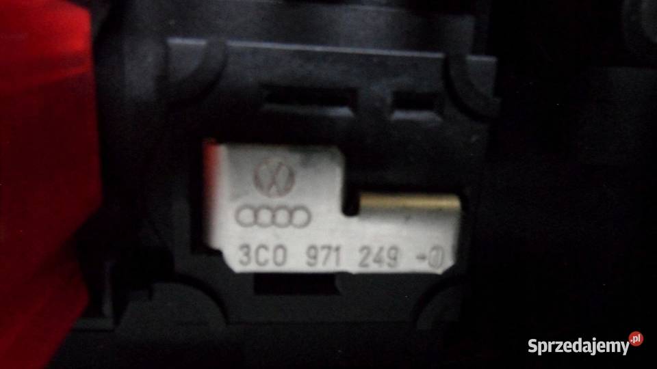 VW GOLF PLUS 16 TDI 12r skrzynka bezpieczników