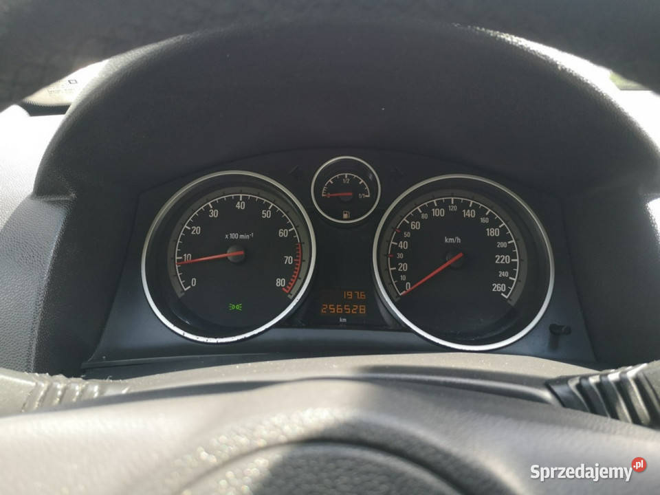 Opel Astra GTC 16 B 116 GTC Klimatronic isofix dolnośląskie Strzegom