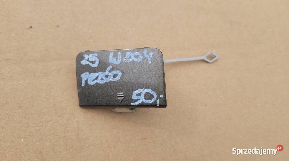 MERCEDES W204 ZAŚLEPKA HAKA ZDERZAKA PRZÓD