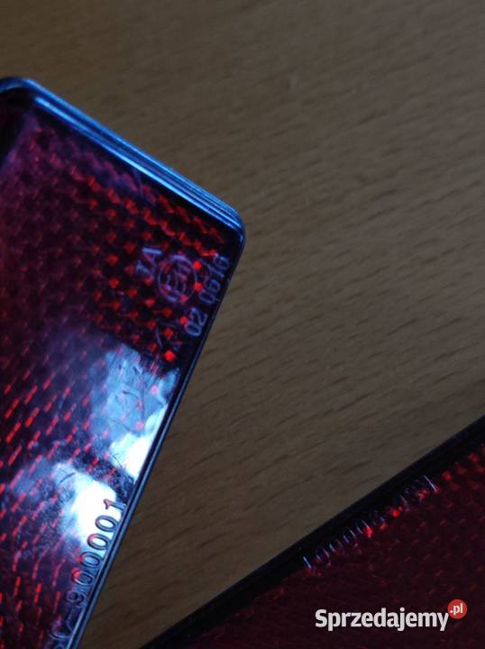 czerwone odblaski prostokątne ostrzegawcze Kielce