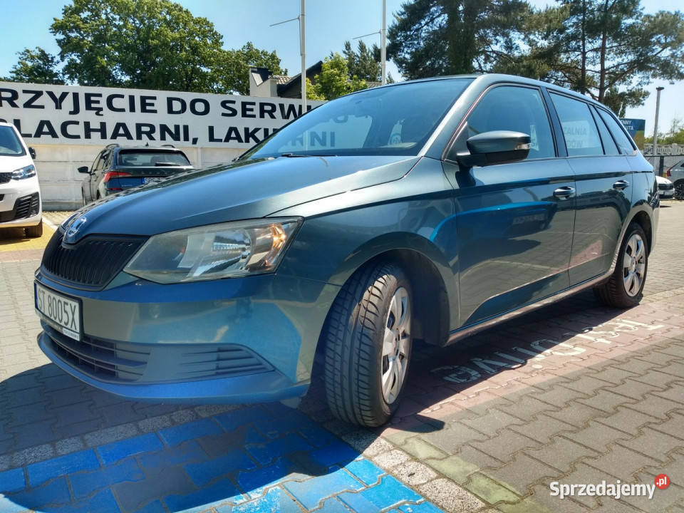 koda Fabia samochód krajowy czujniki parkowania
