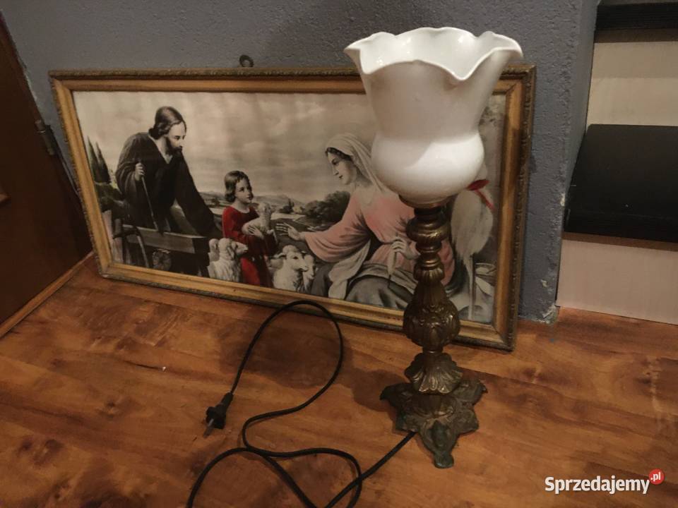 stara mosiężną lampa na biurko