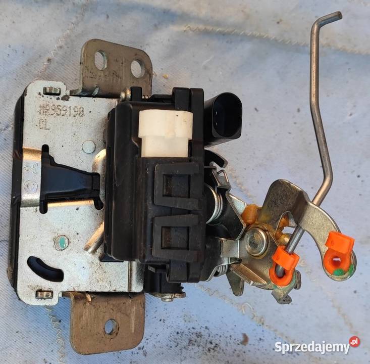 Mitsubishi Colt VI 6 zamek pokrywy bagażnika osobowe Jaworzno