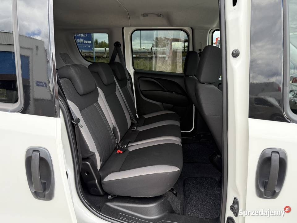Fiat Doblo 14 BENZYNA Nawigacja Kamera elektryczne szyby Konin