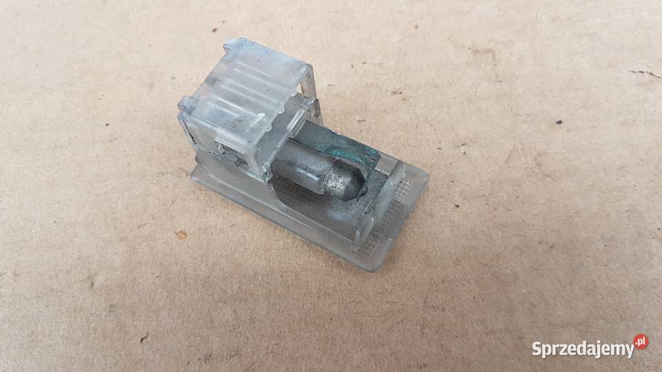 VW GOLF III 3 LAMPKA OŚWIETLENIA 1H0947113 osobowe świętokrzyskie