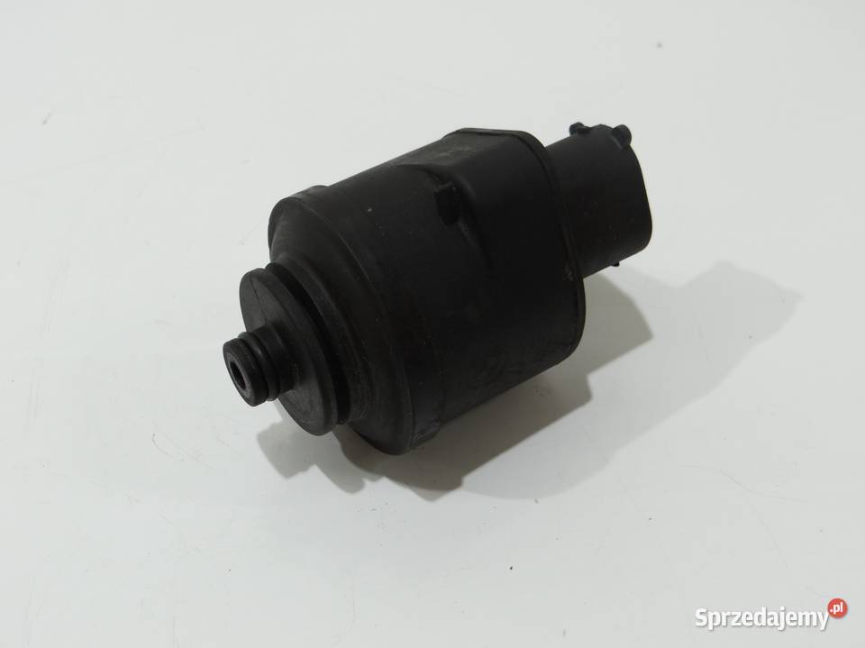 PODGRZEWACZ PALIWA BMW 5 E60 E61 30D 4 PINY osobowe Strzyżewice