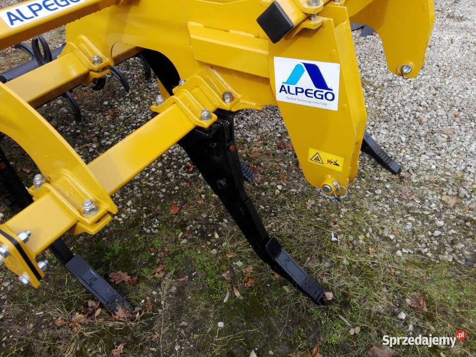 Pług dłutowy Głębosz Alpego nieuszkodzony Maszyny uprawowe Rawa Mazowiecka
