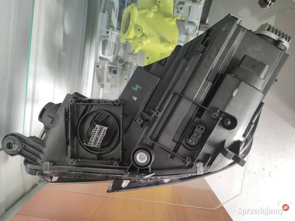 Reflektory Lampy przednie Matrix Led Audi A4S4B9 osobowe sprzedam